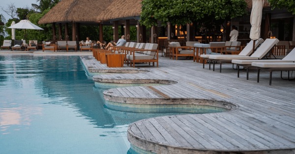 6. Curves and Cabanas