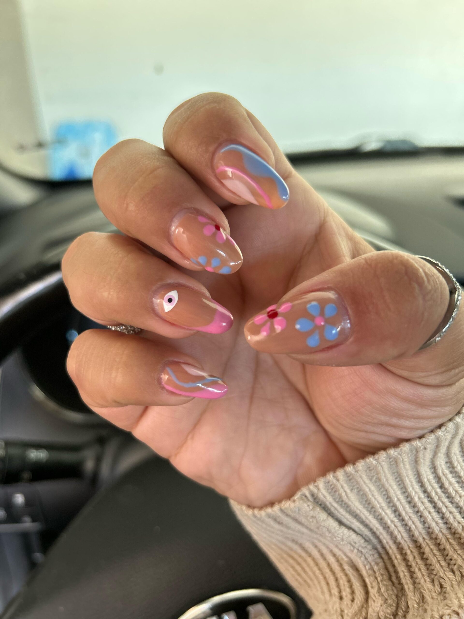 Can almond nails work on wide nail beds?