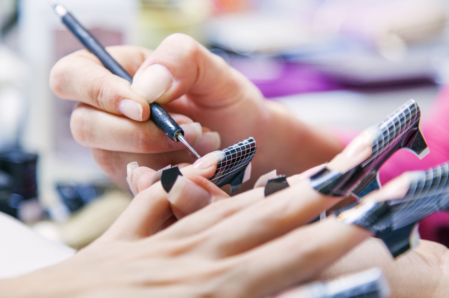 How Acrylic Nails Work