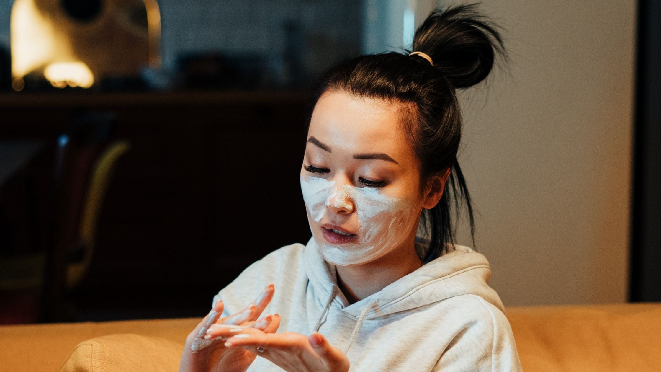 How to Use Alpha Arbutin Safely and Effectively