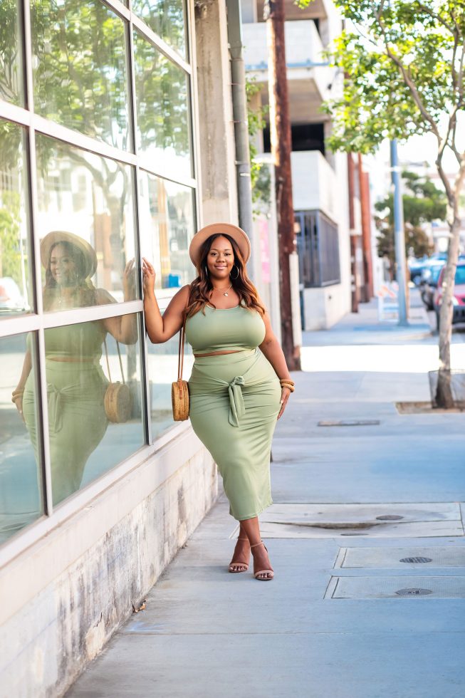 How to Actually Shop Amazon for a Curvy Body