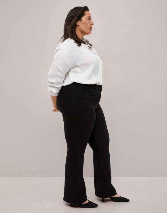 Abercrombie Curve Love High Rise Tailored Pant on a size 22 body shot from the front