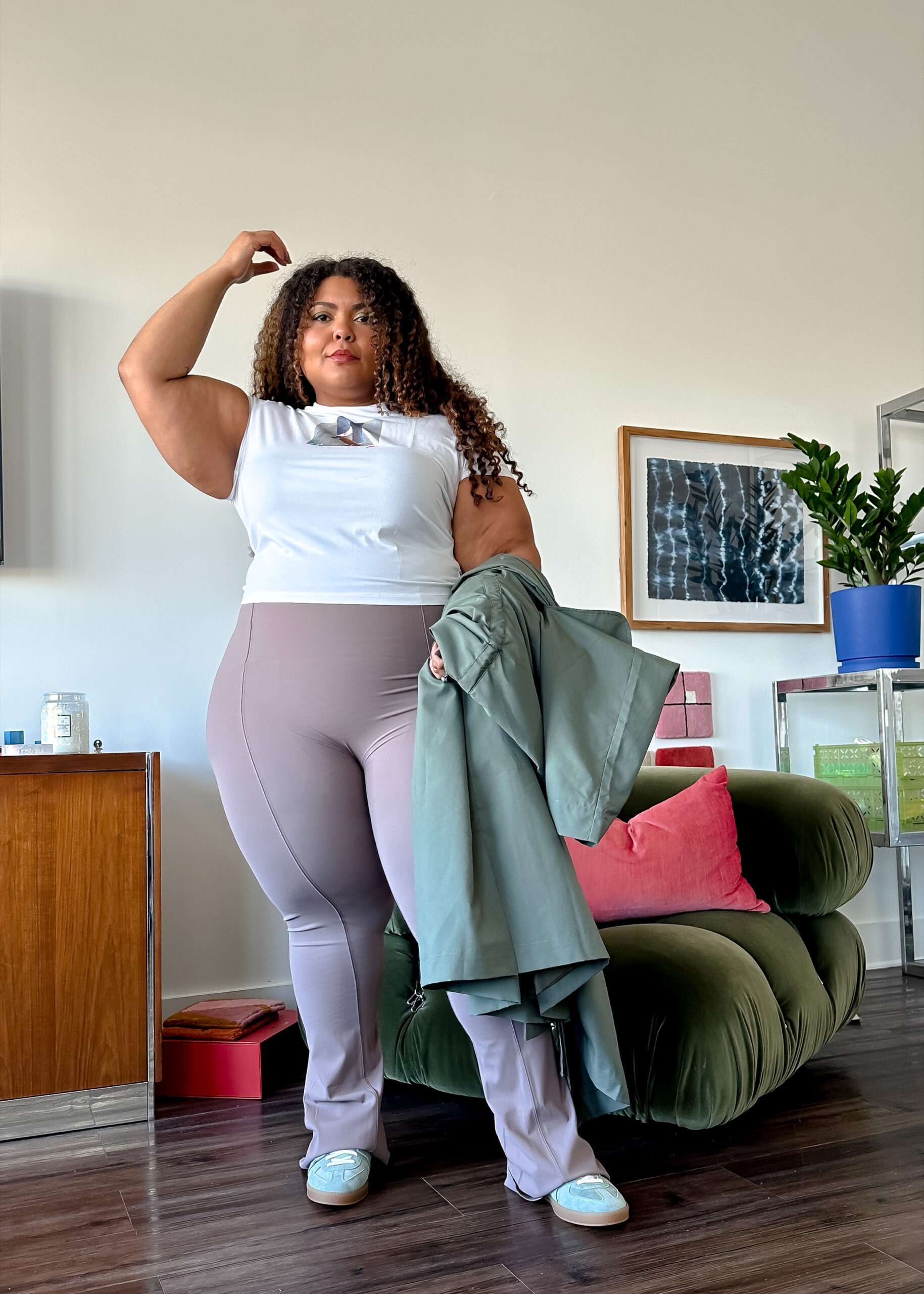 Plus-Size-Friendly Guide to Road Trips: Comfort, Snacks, Stretching, and Outfits