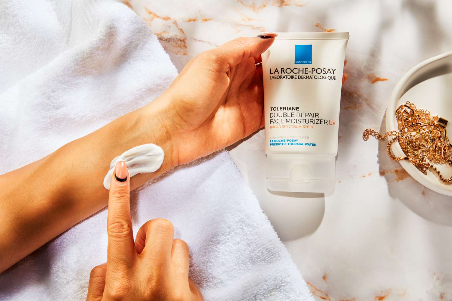 La Roche-Posay Review for Plus-Size Skin: 14 Months on Body Acne, Chafing, and KP
