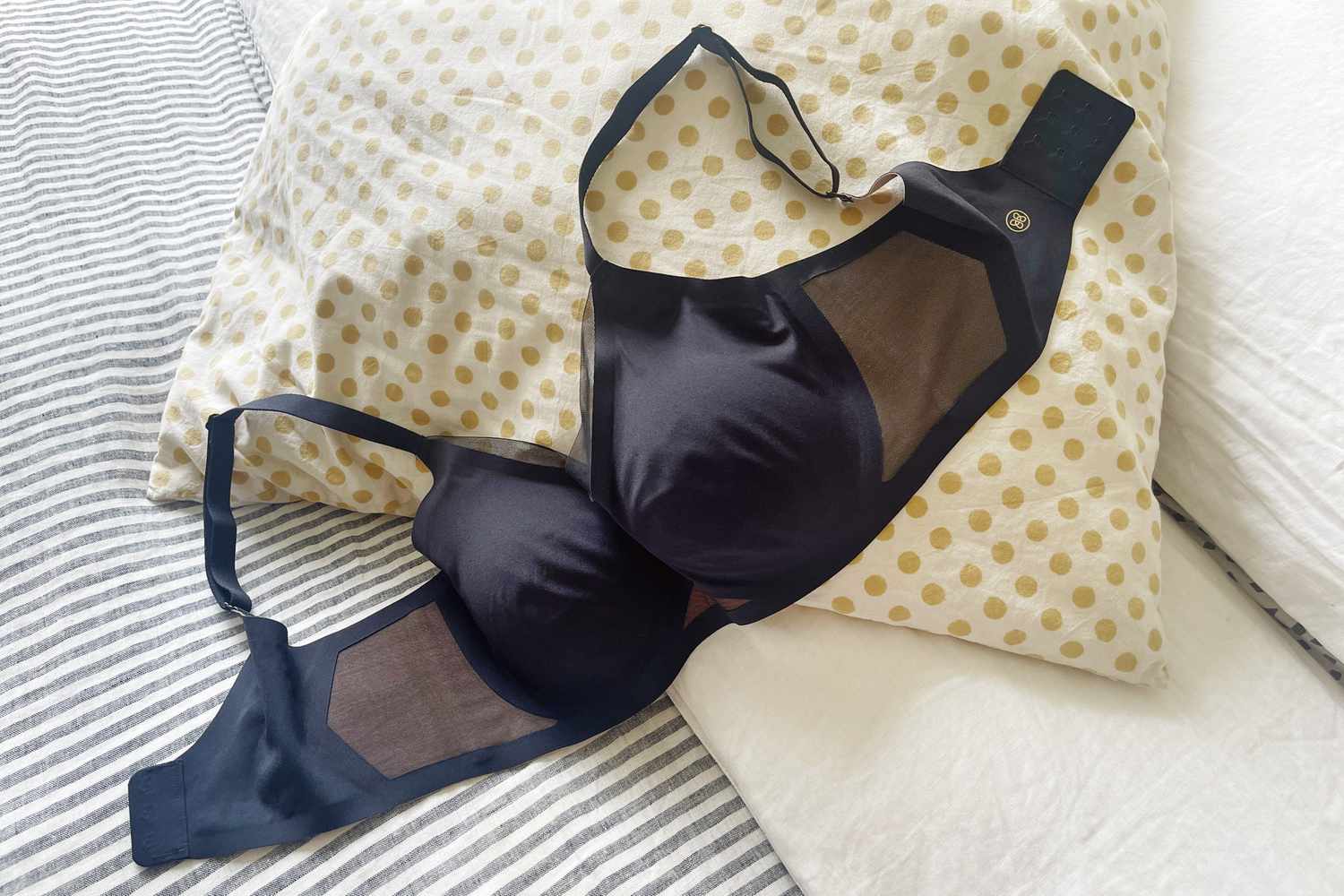 Minimizer Bras, Honestly Explained: What They Do, What They Cannot Do, and Who They Actually Help